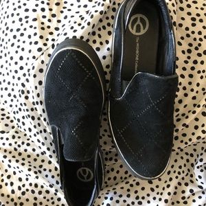 Black  wishbone loafers